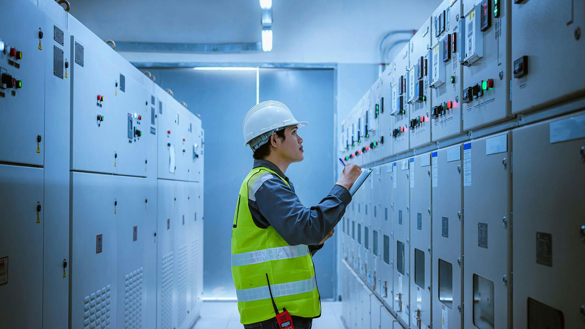 The Role of LV Switchgear in Modern Energy Management Systems